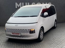 2022 Hyundai Staria 2.2d executive 11 seater 73000km