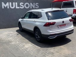 2022 VW Tiguan life 110kw 30000km